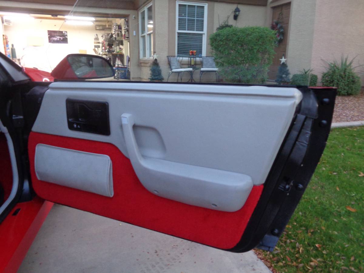 Pontiac-fiero-gt-1985-11