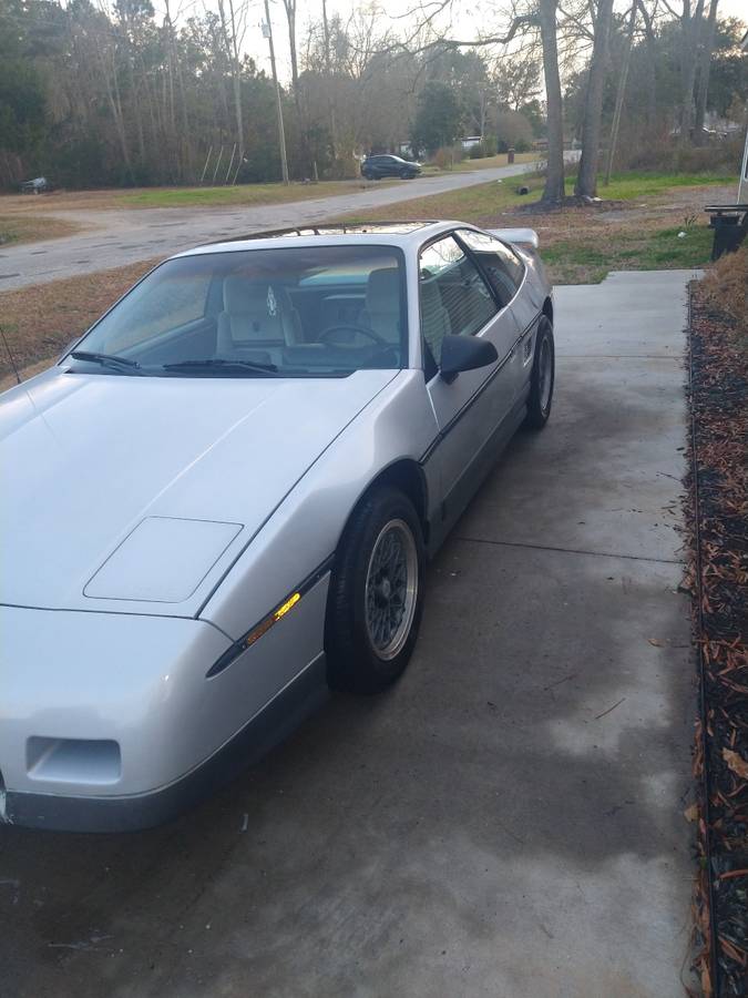 Pontiac-fiero-gt-1986