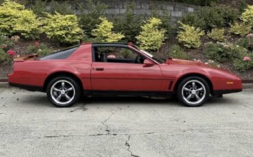 Pontiac-firebird-1984-red-1