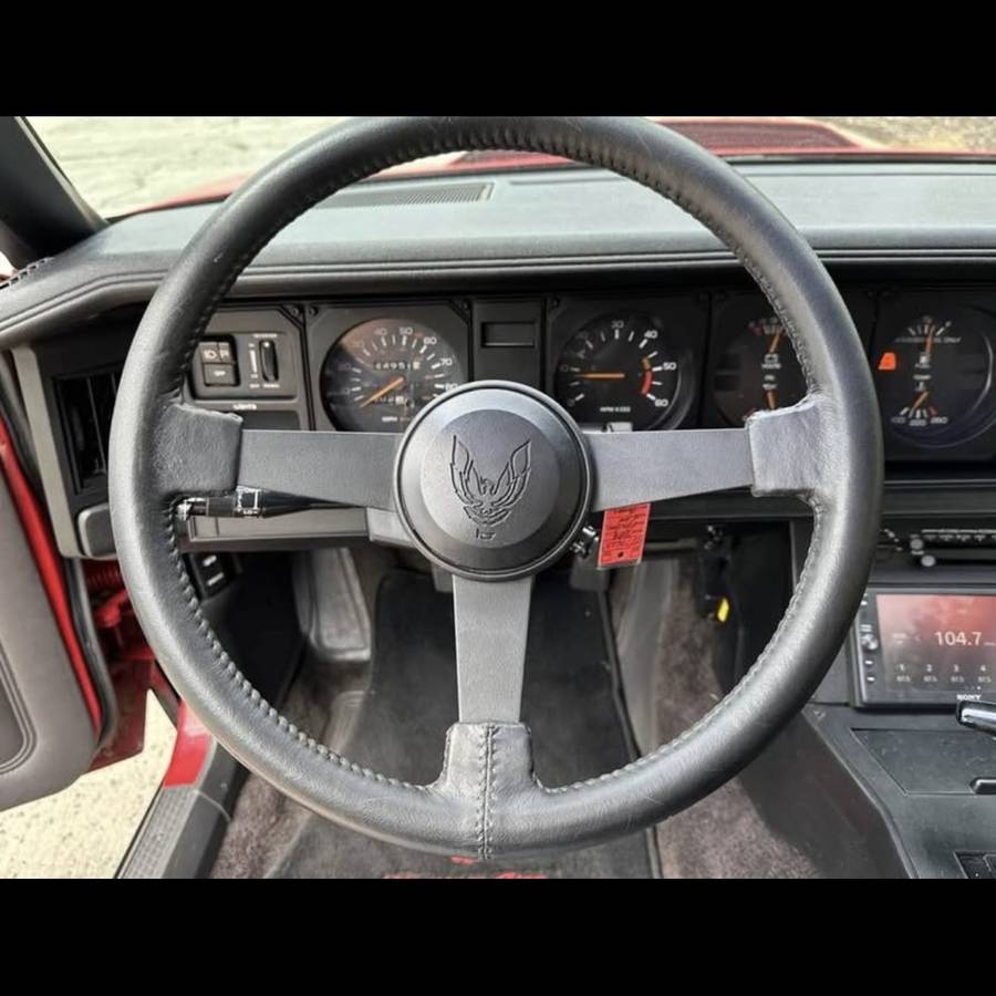 Pontiac-firebird-1984-red-14