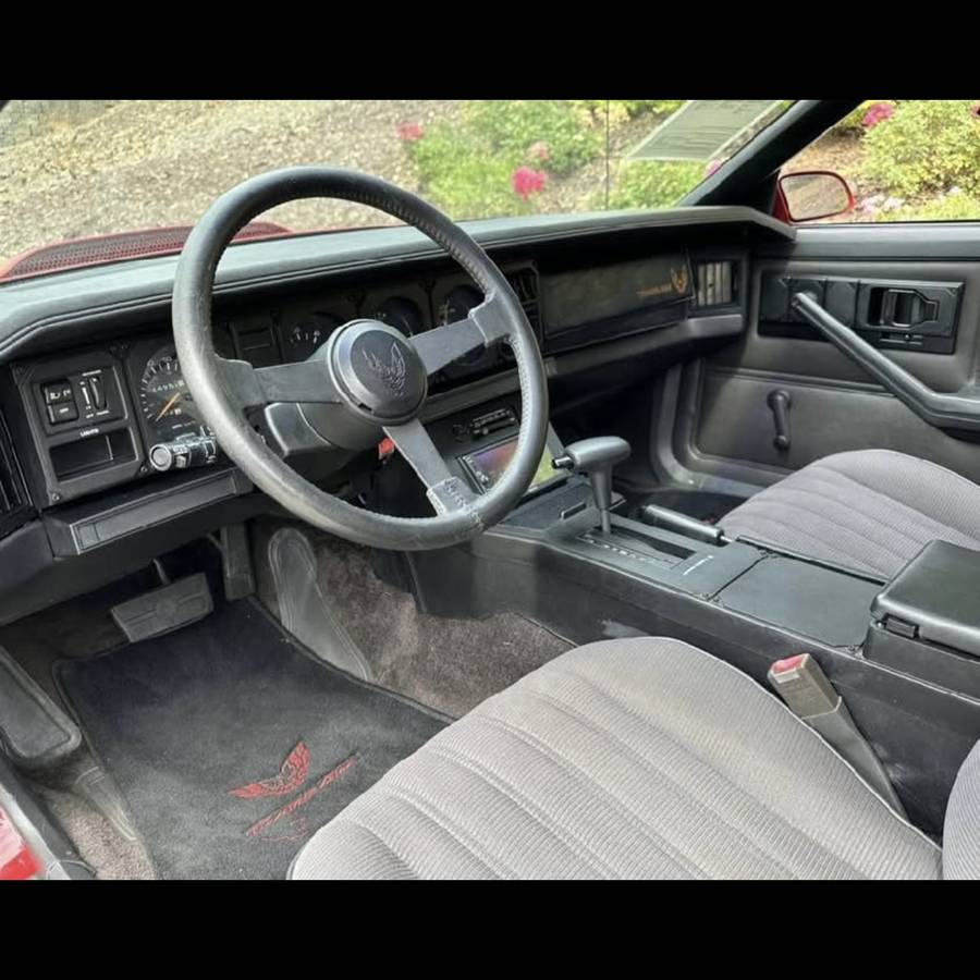 Pontiac-firebird-1984-red-7