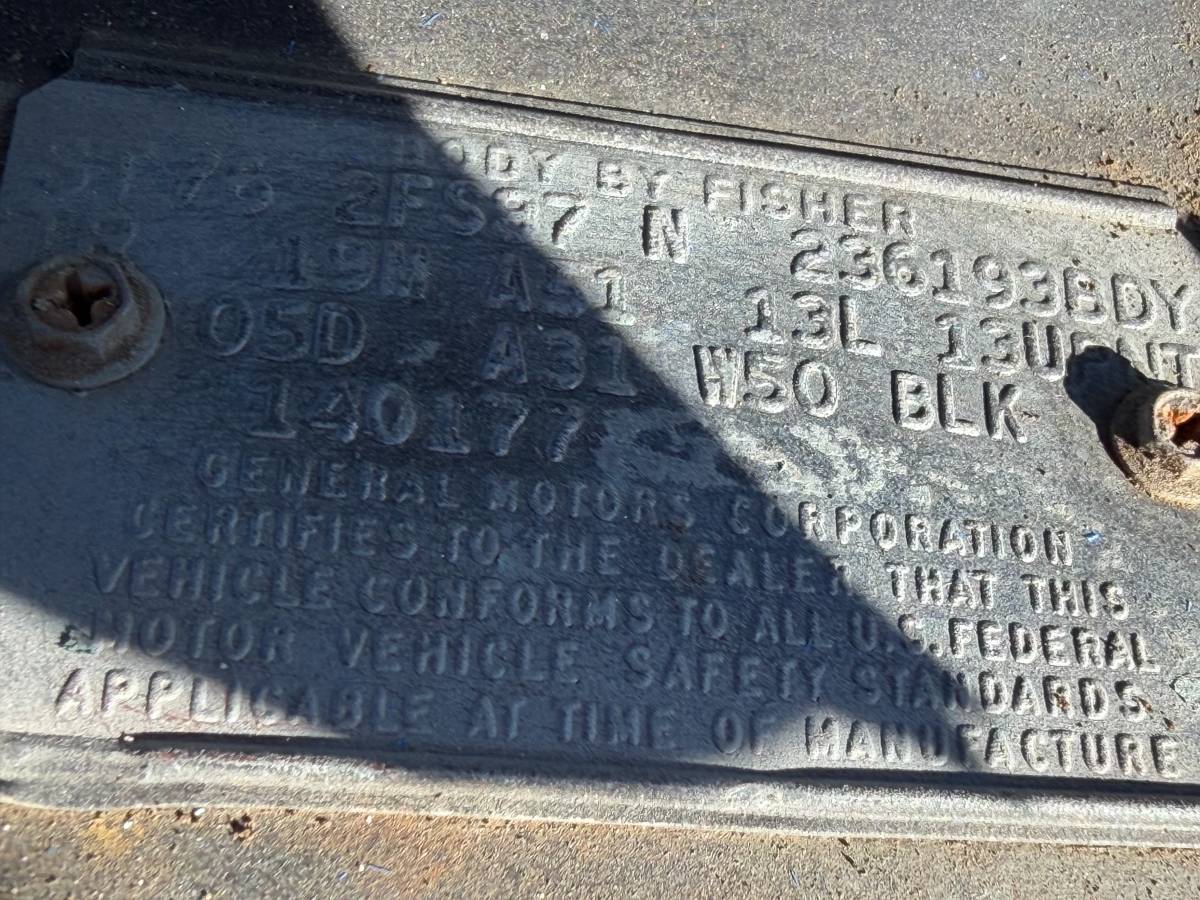 Pontiac-firebird-formula-400-1976-silver-22