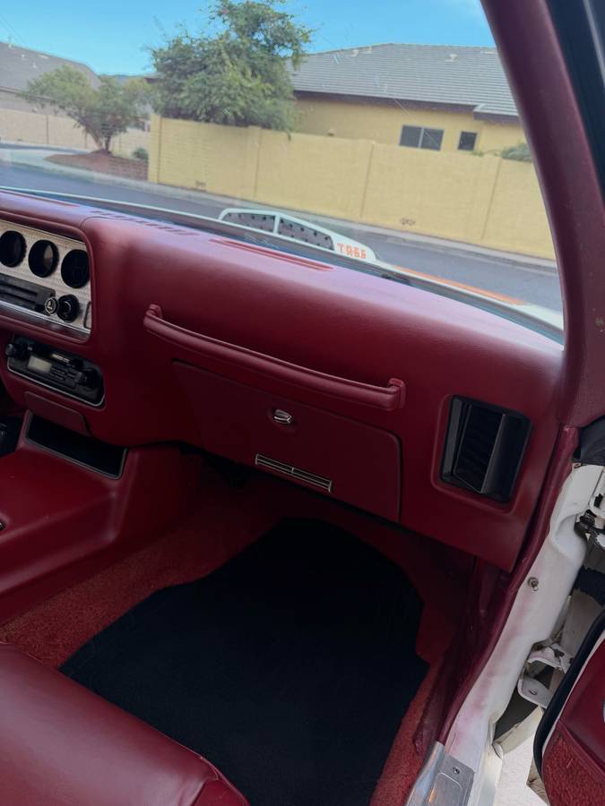 Pontiac-firebird-trans-am-1979-white-23