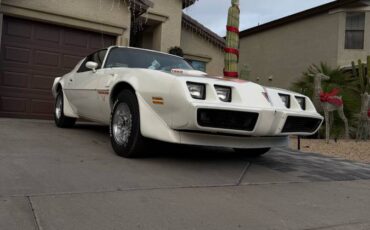 Pontiac-firebird-trans-am-1979-white-4