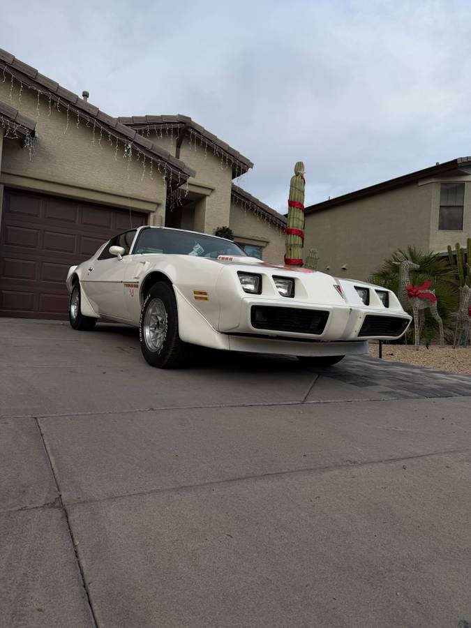 Pontiac-firebird-trans-am-1979-white-4