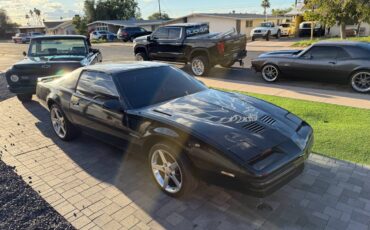 Pontiac-firebird-trans-am-1986