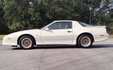 Pontiac-firebird-trans-am-gta-1987-white-16