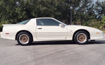 Pontiac-firebird-trans-am-gta-1987-white-17
