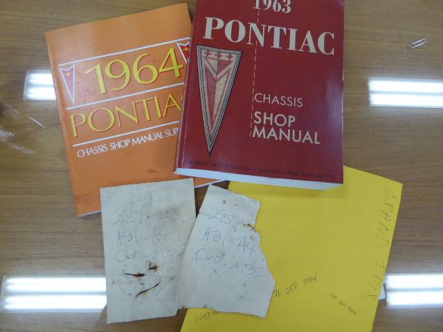 Pontiac-grand-prix-1964-white-17