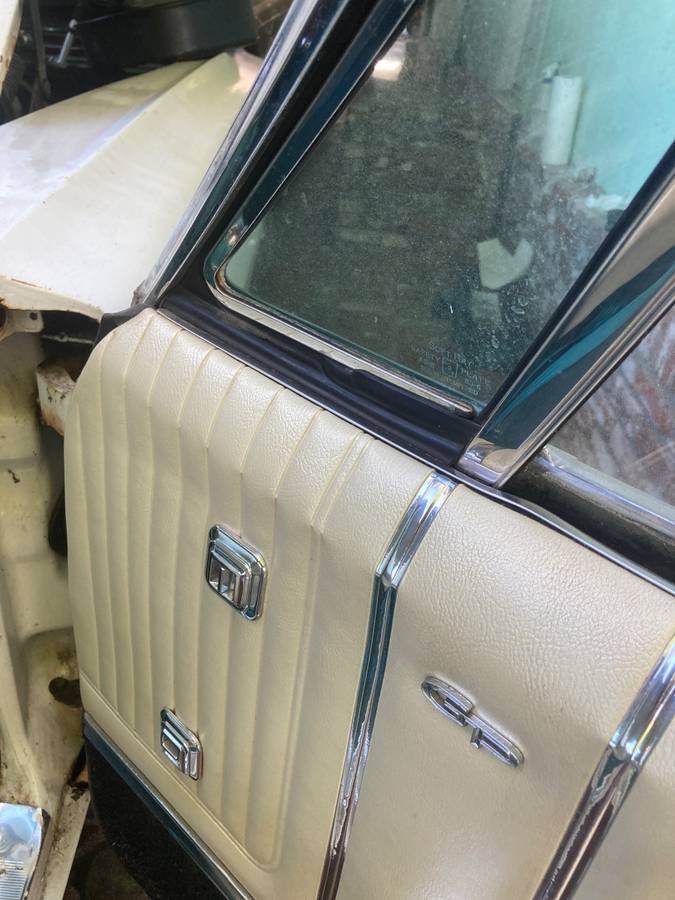 Pontiac-grand-prix-1965-white-16