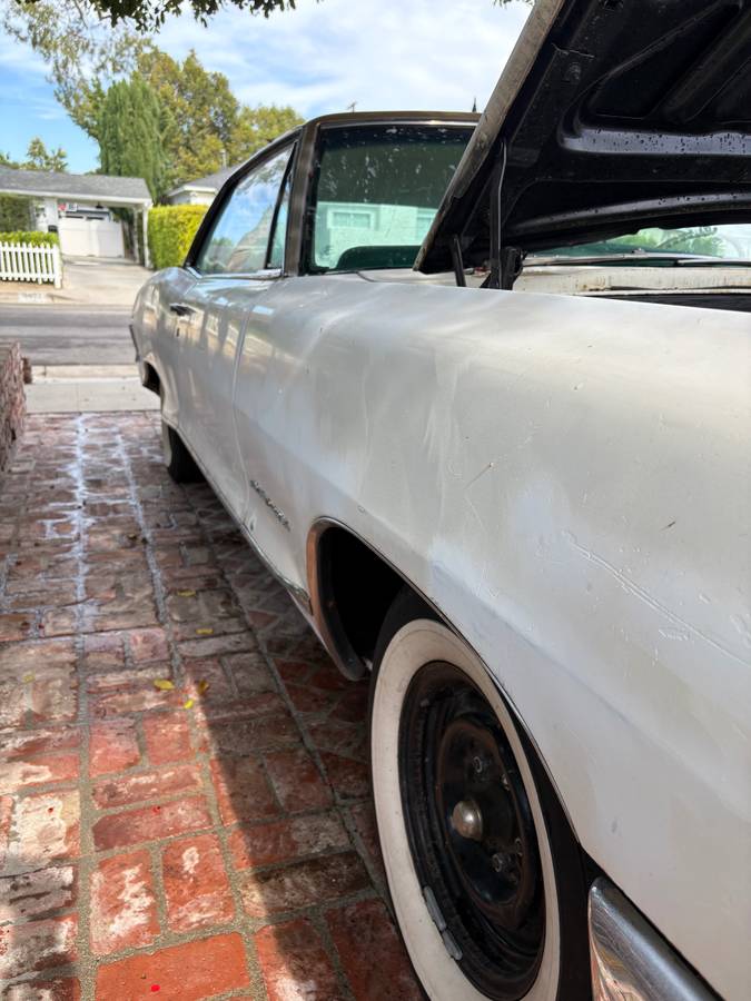 Pontiac-grand-prix-1965-white-2