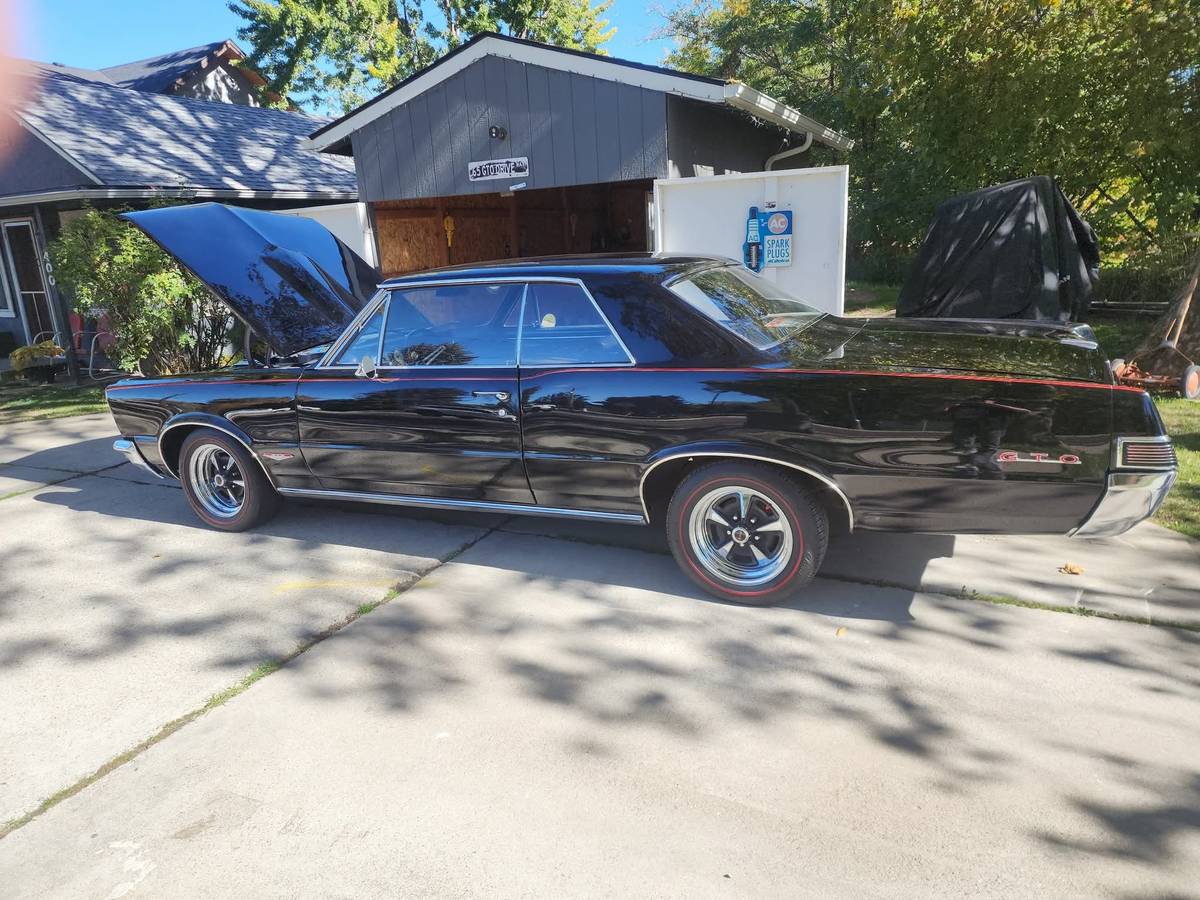 Pontiac-gto-1965-black-2