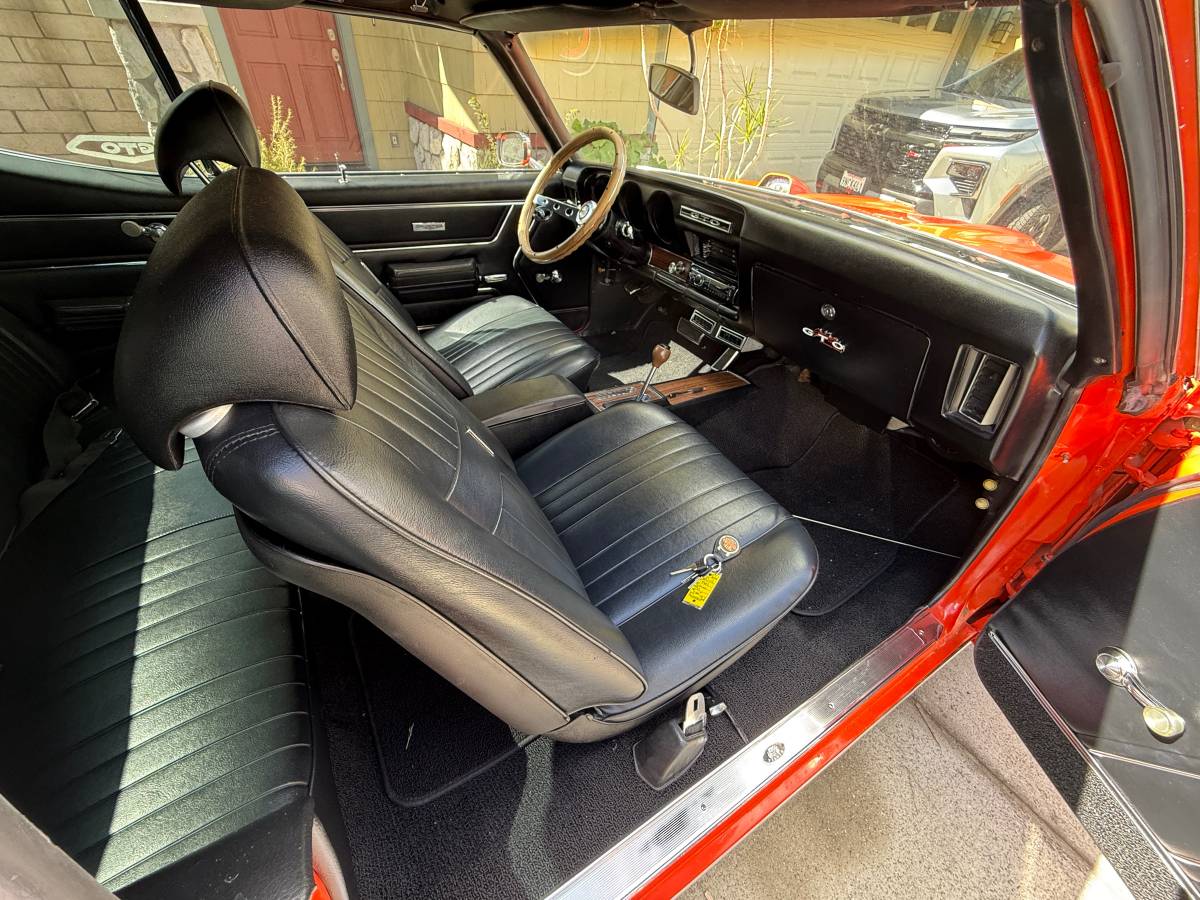Pontiac-gto-1969-orange-12