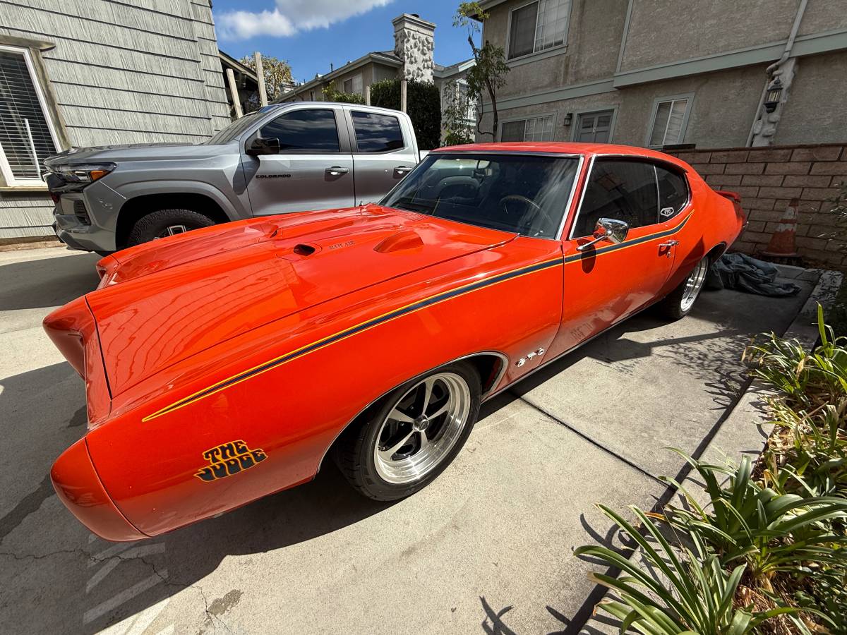 Pontiac-gto-1969-orange-6
