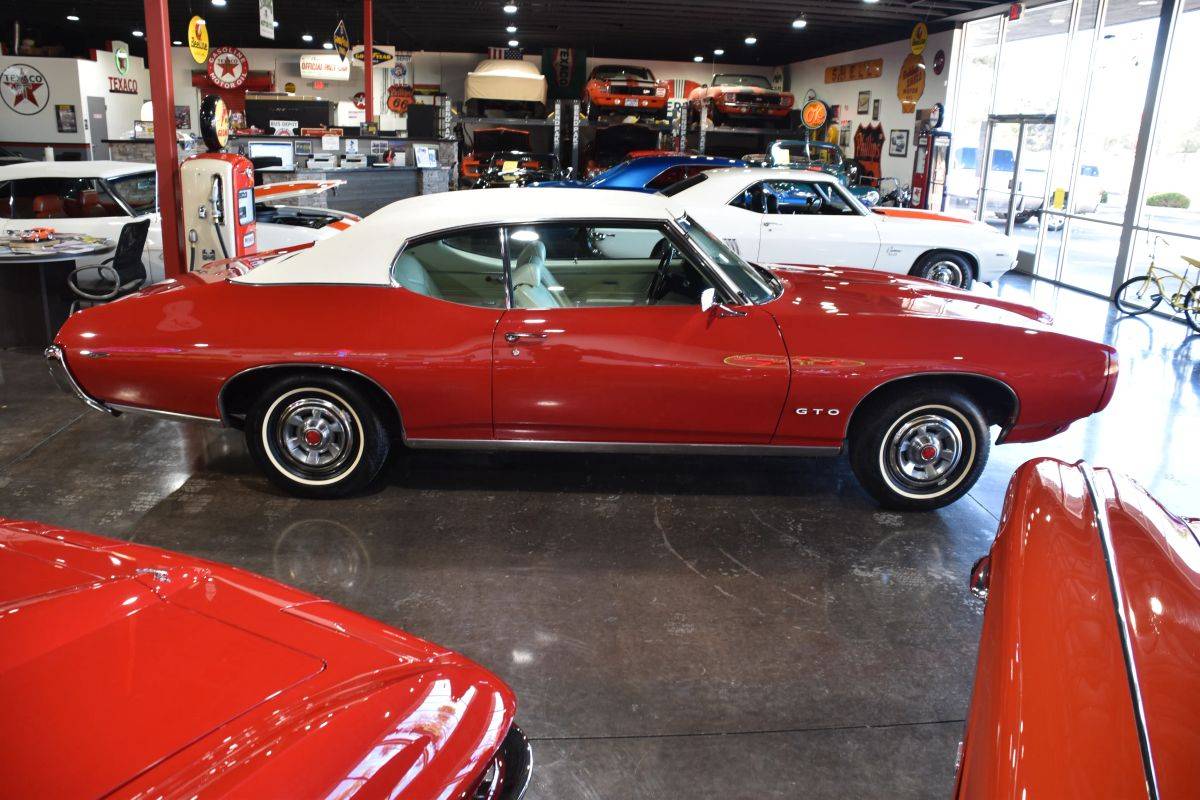 Pontiac-gto-1969-red-8