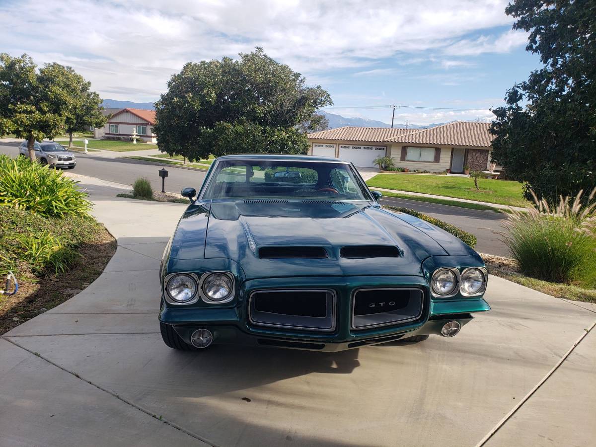 Pontiac-gto-1972-green-16