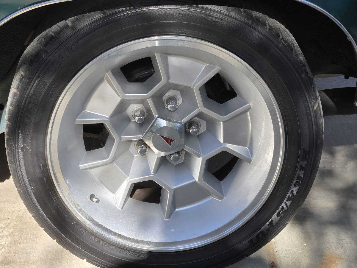 Pontiac-gto-1972-green-5