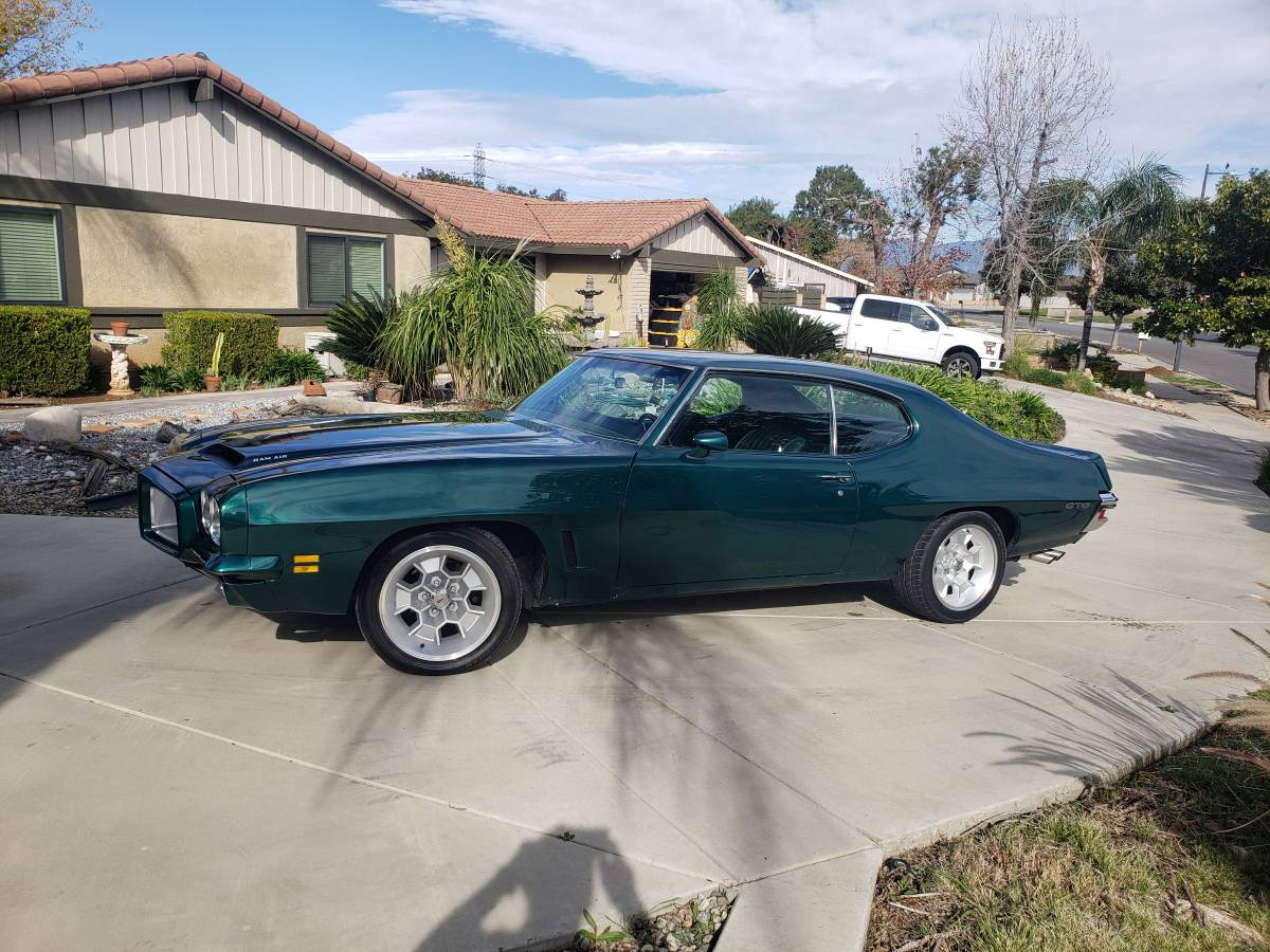 Pontiac-gto-1972-green