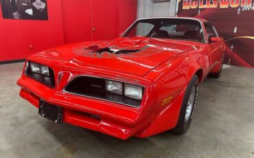 Pontiac-trans-am-1977-red-3