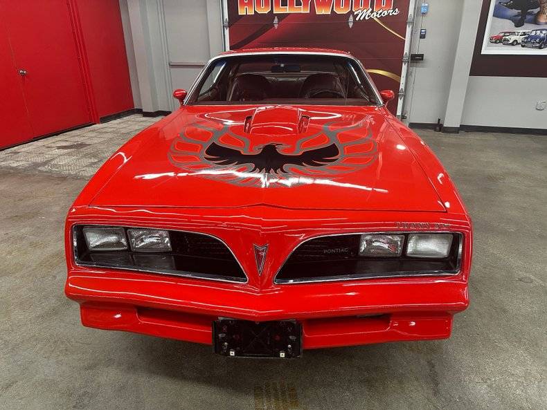 Pontiac-trans-am-1977-red-4