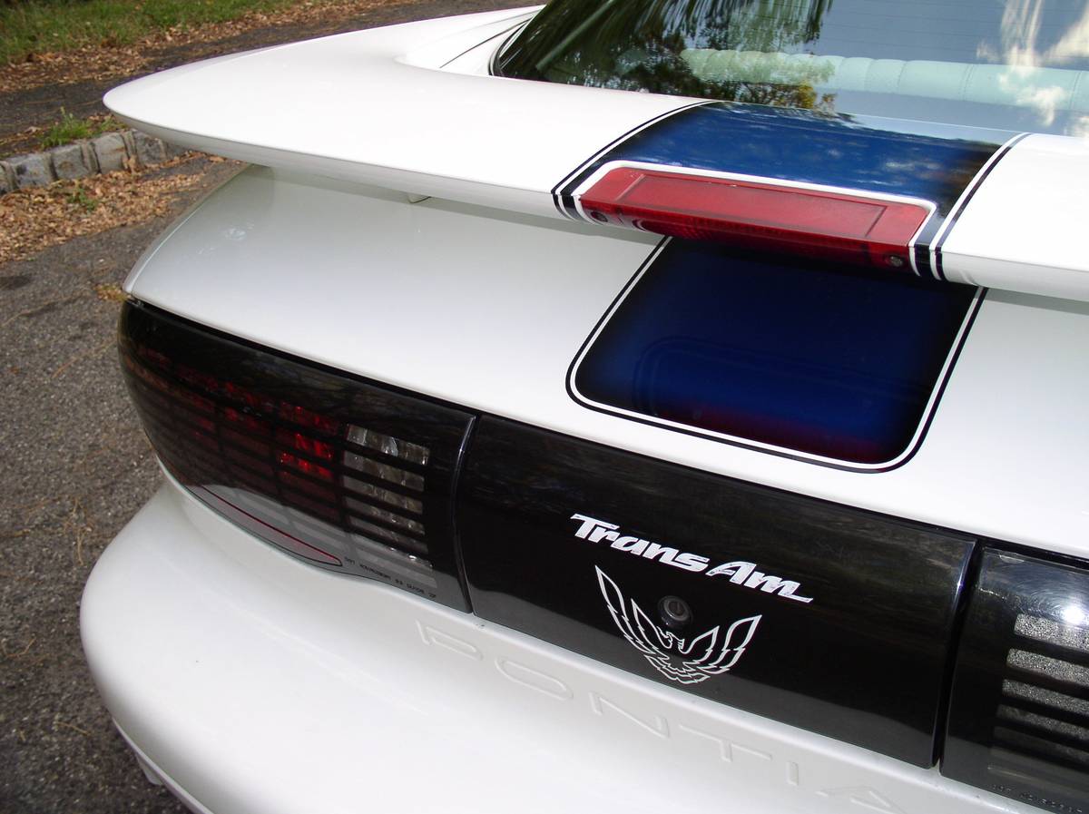 Pontiac-trans-am-1994-white-6