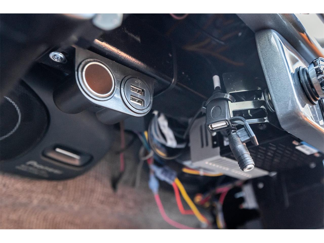 Porsche-356-replica-1957-Seal-Gray-Brown-Diamond-Stitch-10