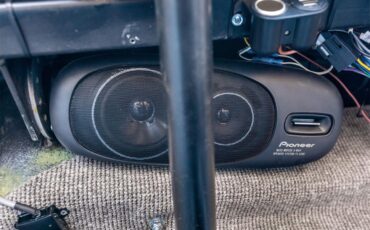 Porsche-356-replica-1957-Seal-Gray-Brown-Diamond-Stitch-12