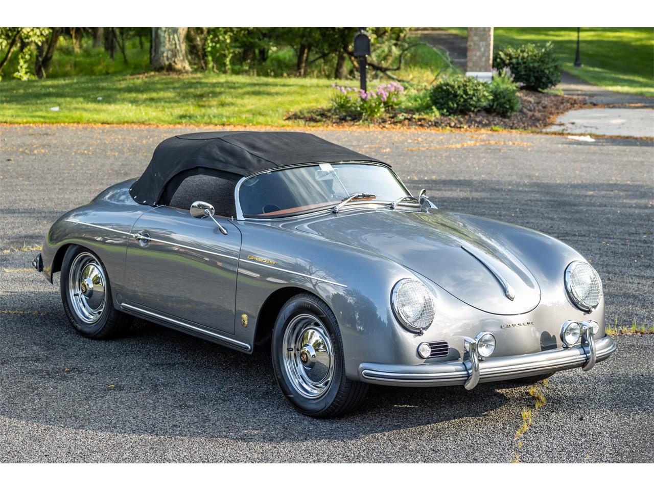 Porsche-356-replica-1957-Seal-Gray-Brown-Diamond-Stitch-22