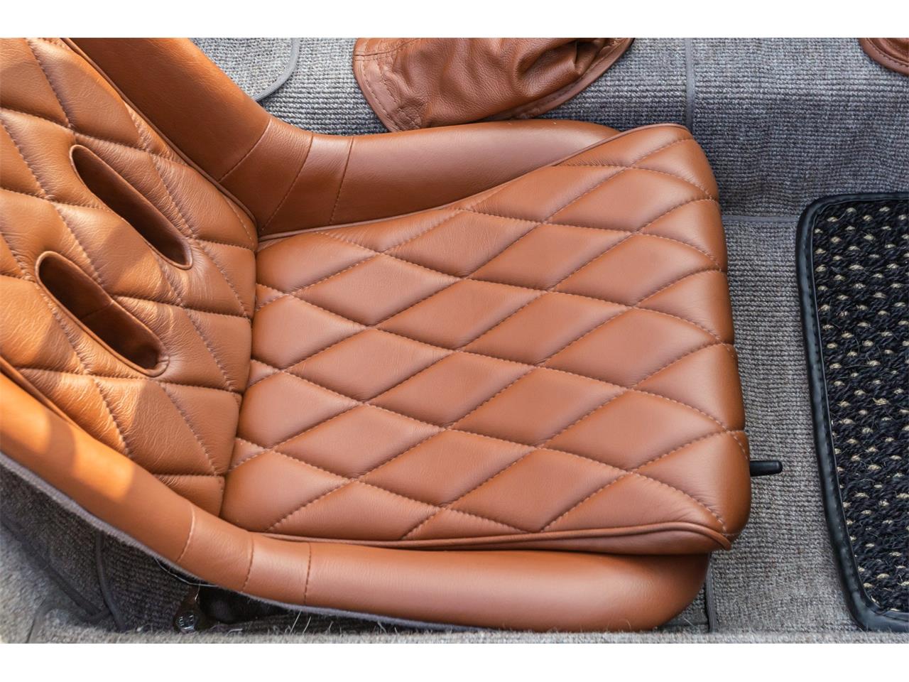 Porsche-356-replica-1957-Seal-Gray-Brown-Diamond-Stitch-33