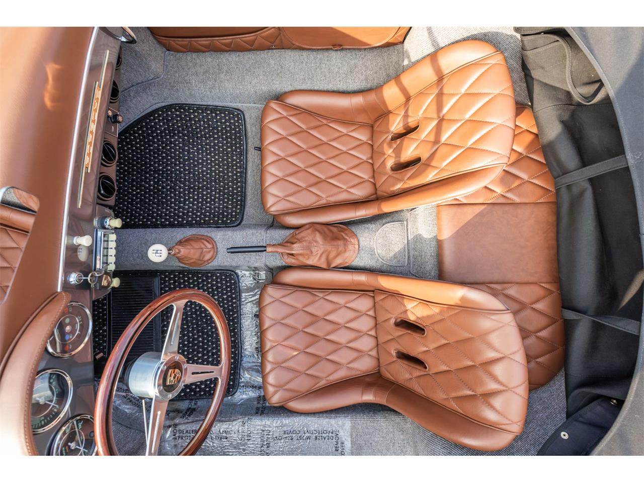 Porsche-356-replica-1957-Seal-Gray-Brown-Diamond-Stitch-34