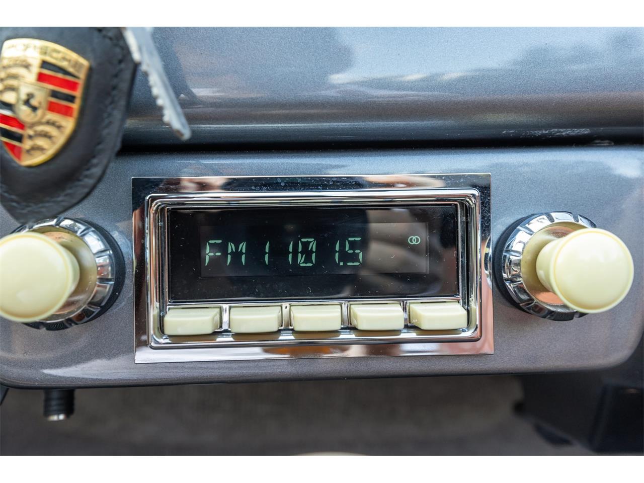 Porsche-356-replica-1957-Seal-Gray-Brown-Diamond-Stitch-38