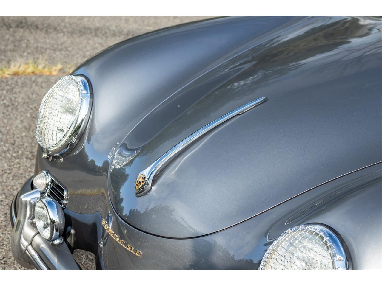 Porsche-356-replica-1957-Seal-Gray-Brown-Diamond-Stitch-39