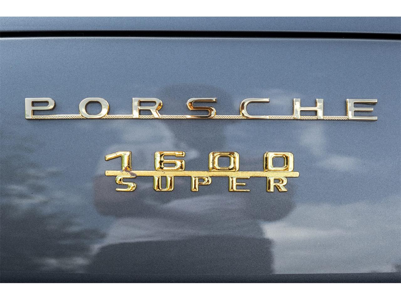 Porsche-356-replica-1957-Seal-Gray-Brown-Diamond-Stitch-40