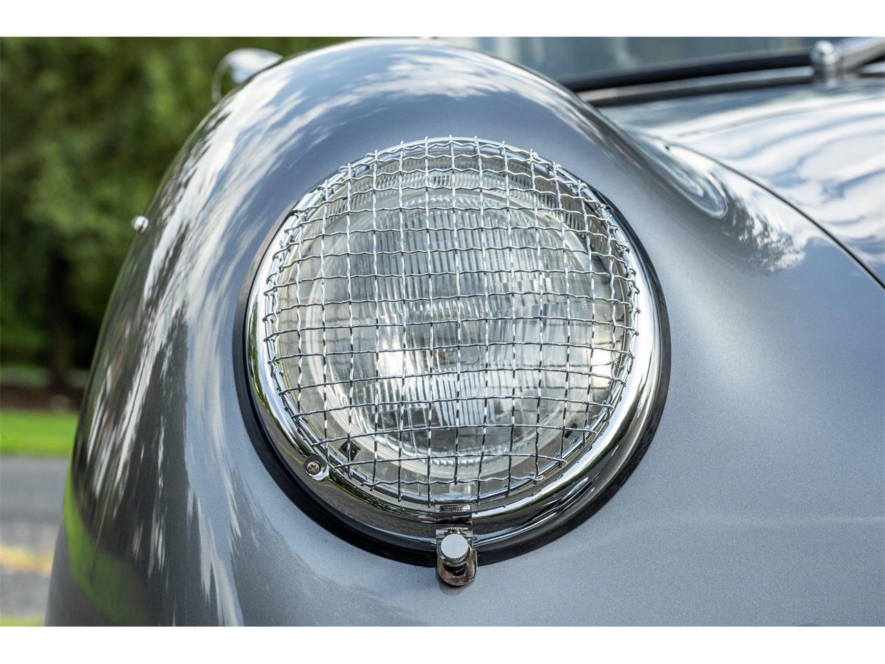 Porsche-356-replica-1957-Seal-Gray-Brown-Diamond-Stitch-46