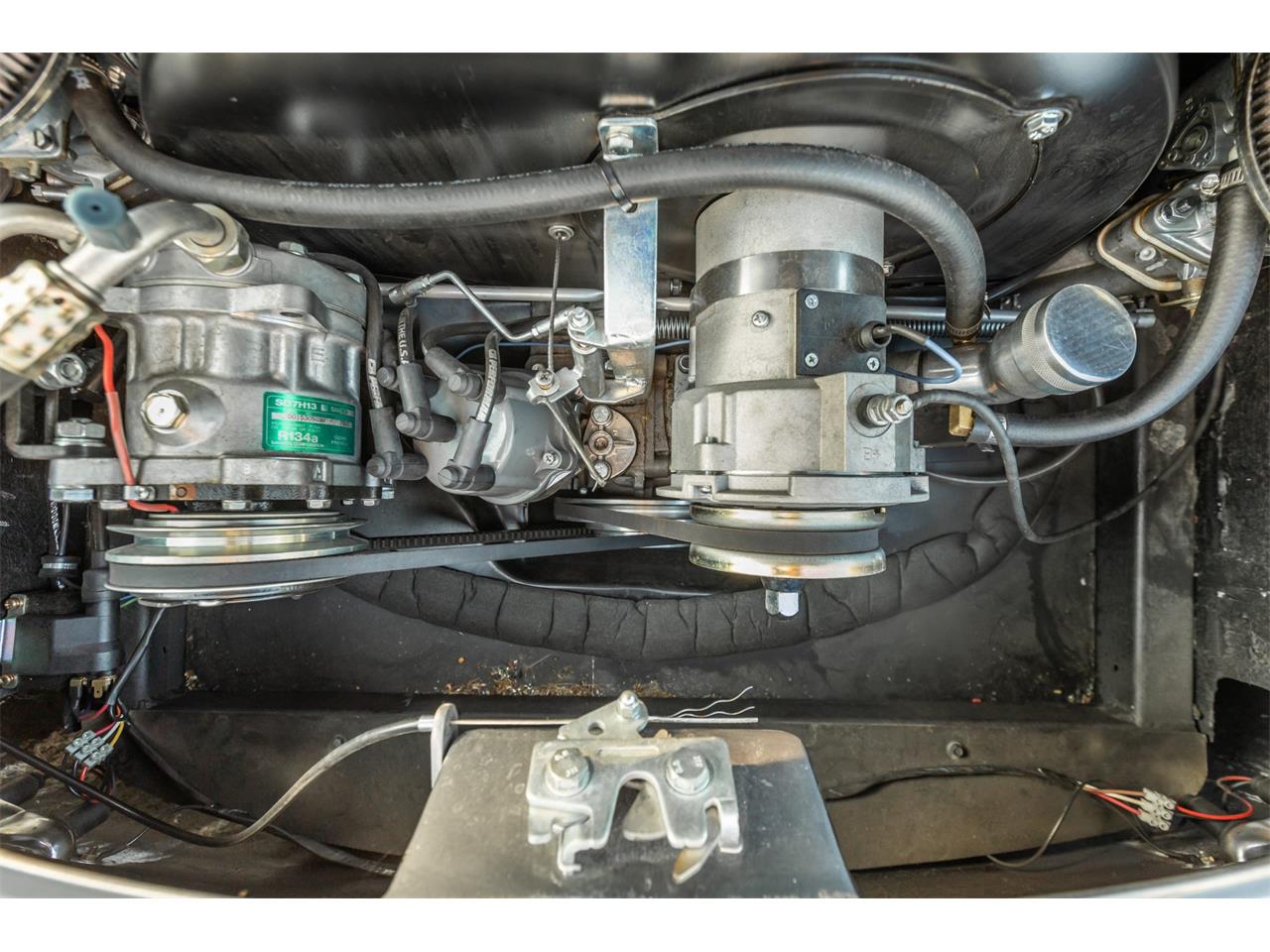 Porsche-356-replica-1957-Seal-Gray-Brown-Diamond-Stitch-48