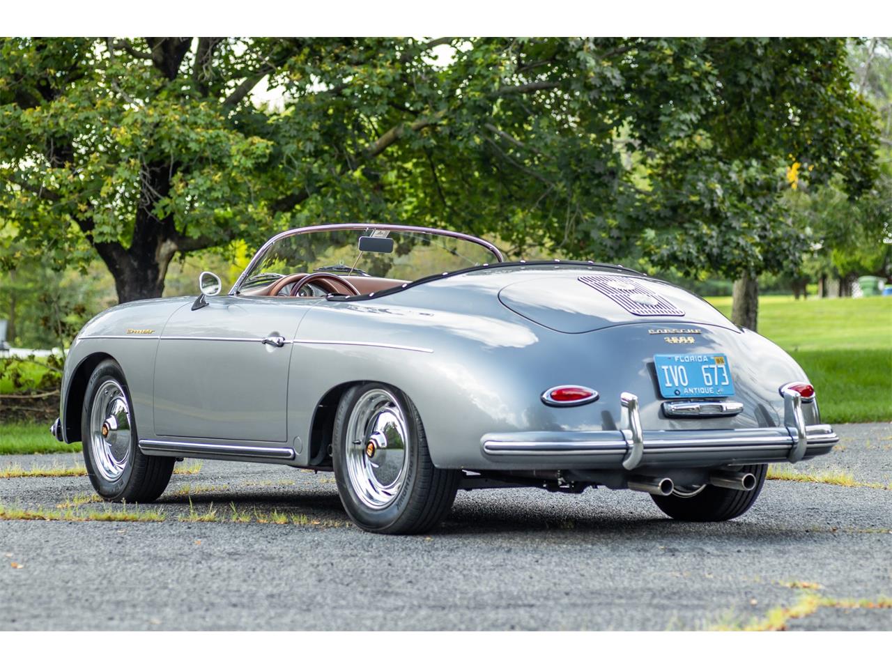Porsche-356-replica-1957-Seal-Gray-Brown-Diamond-Stitch-5