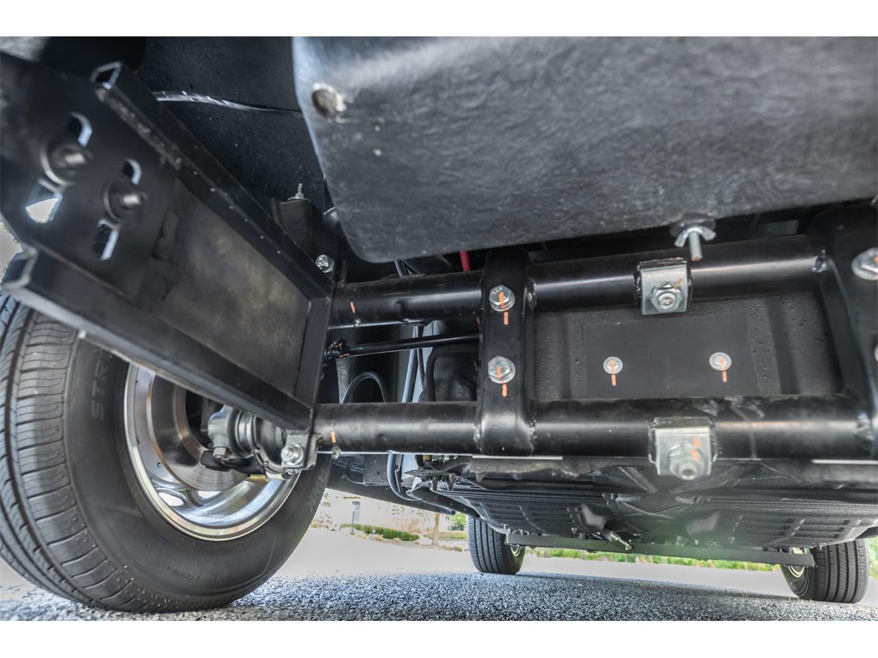 Porsche-356-replica-1957-Seal-Gray-Brown-Diamond-Stitch-51