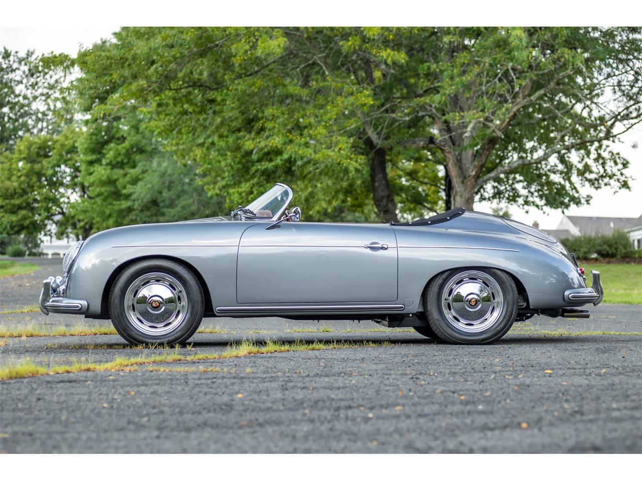 Porsche-356-replica-1957-Seal-Gray-Brown-Diamond-Stitch-6