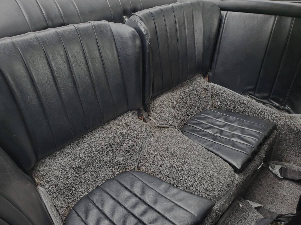 Porsche-356c-1964-yellow-10