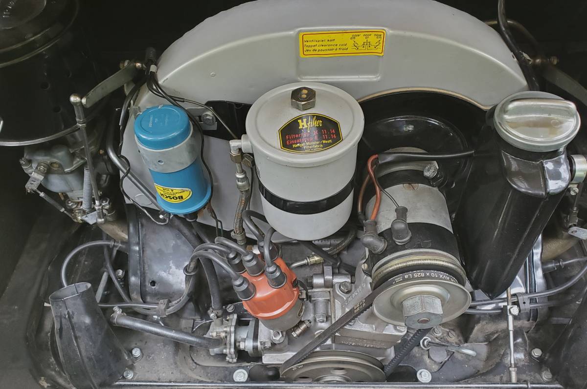 Porsche-356c-1964-yellow-11