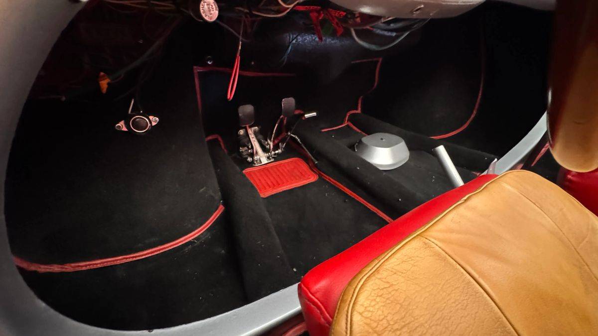 Porsche-550-spyder-replica-1955-silver-23