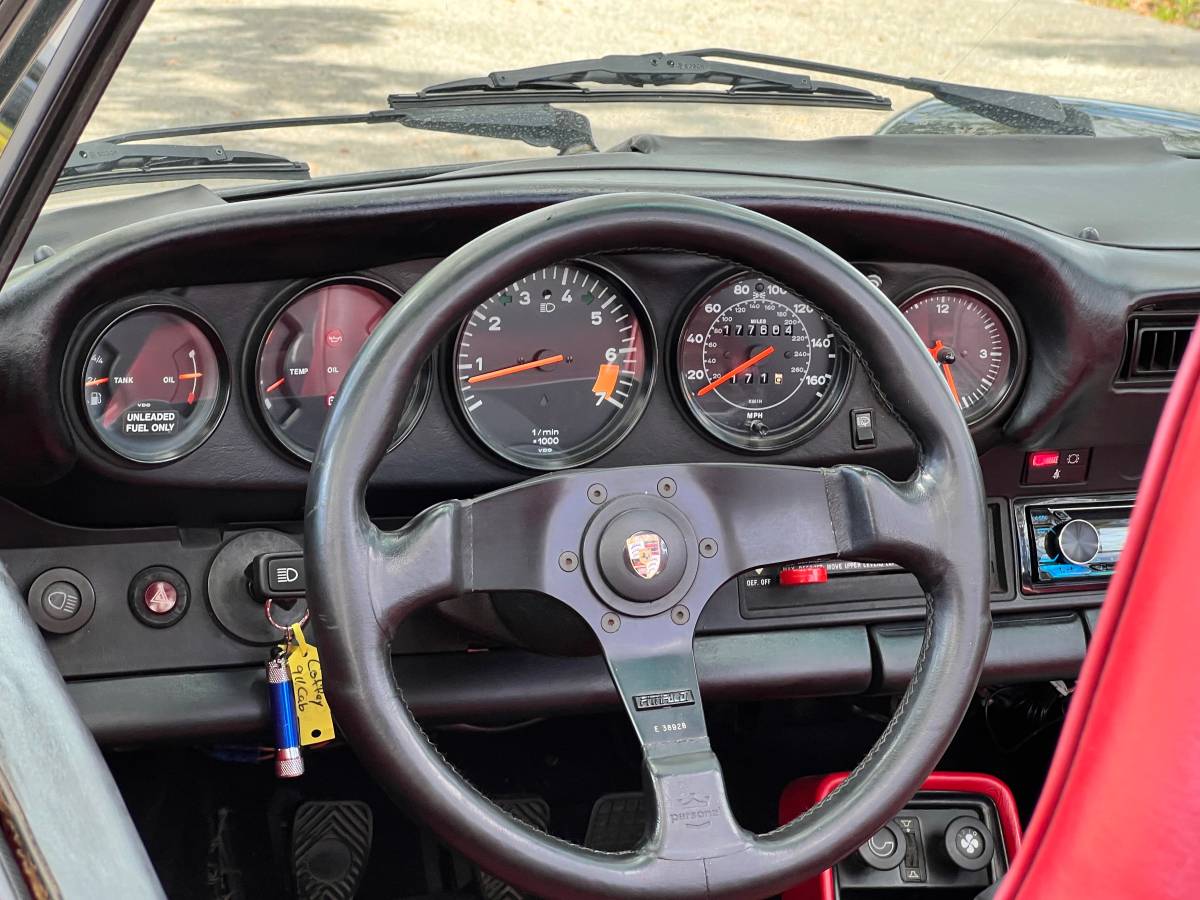 Porsche-911-carrera-1986-50