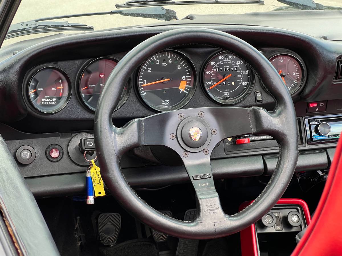 Porsche-911-carrera-1986-82