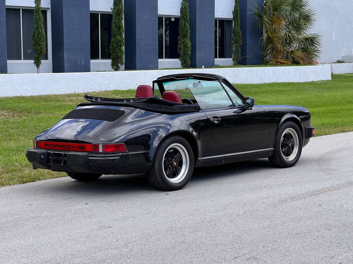 Porsche-911-carrera-1986-9