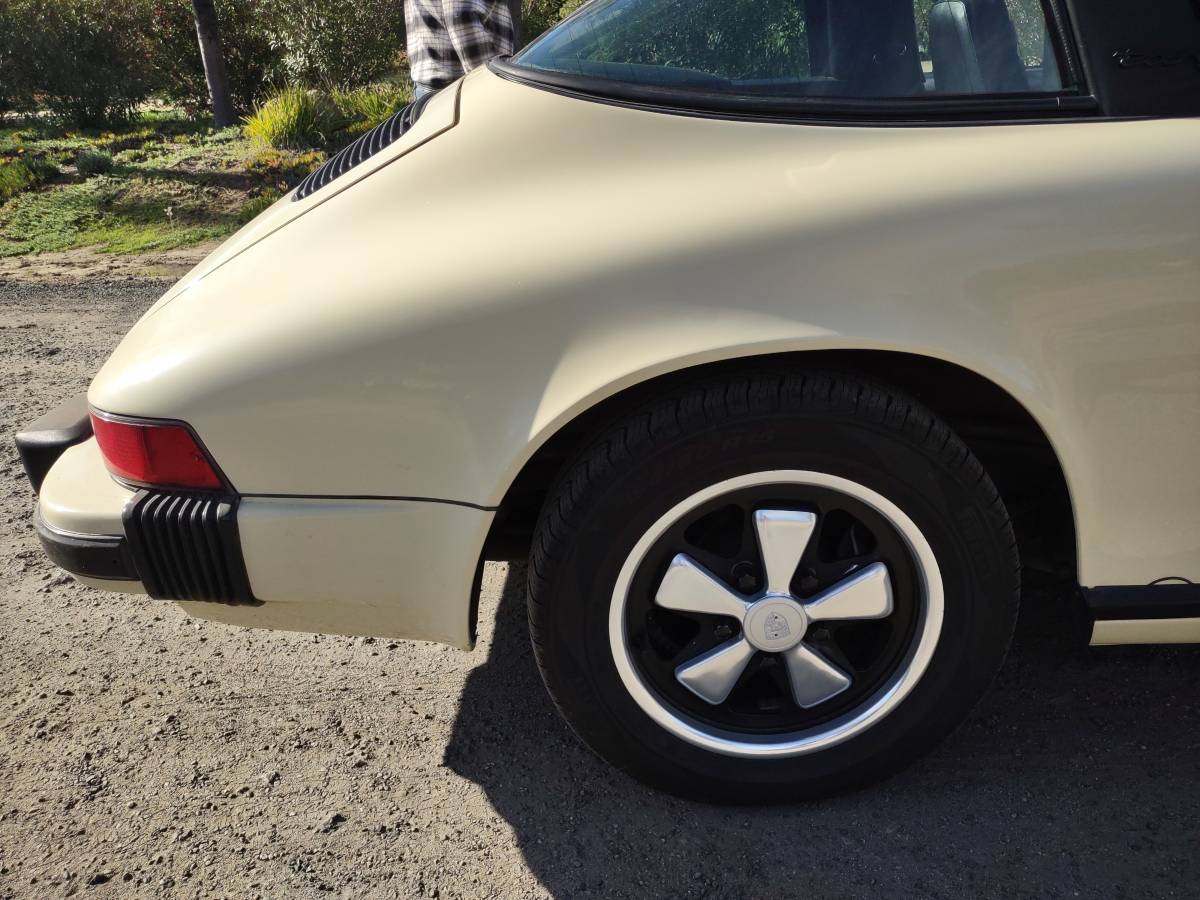 Porsche-911-s-1977-11