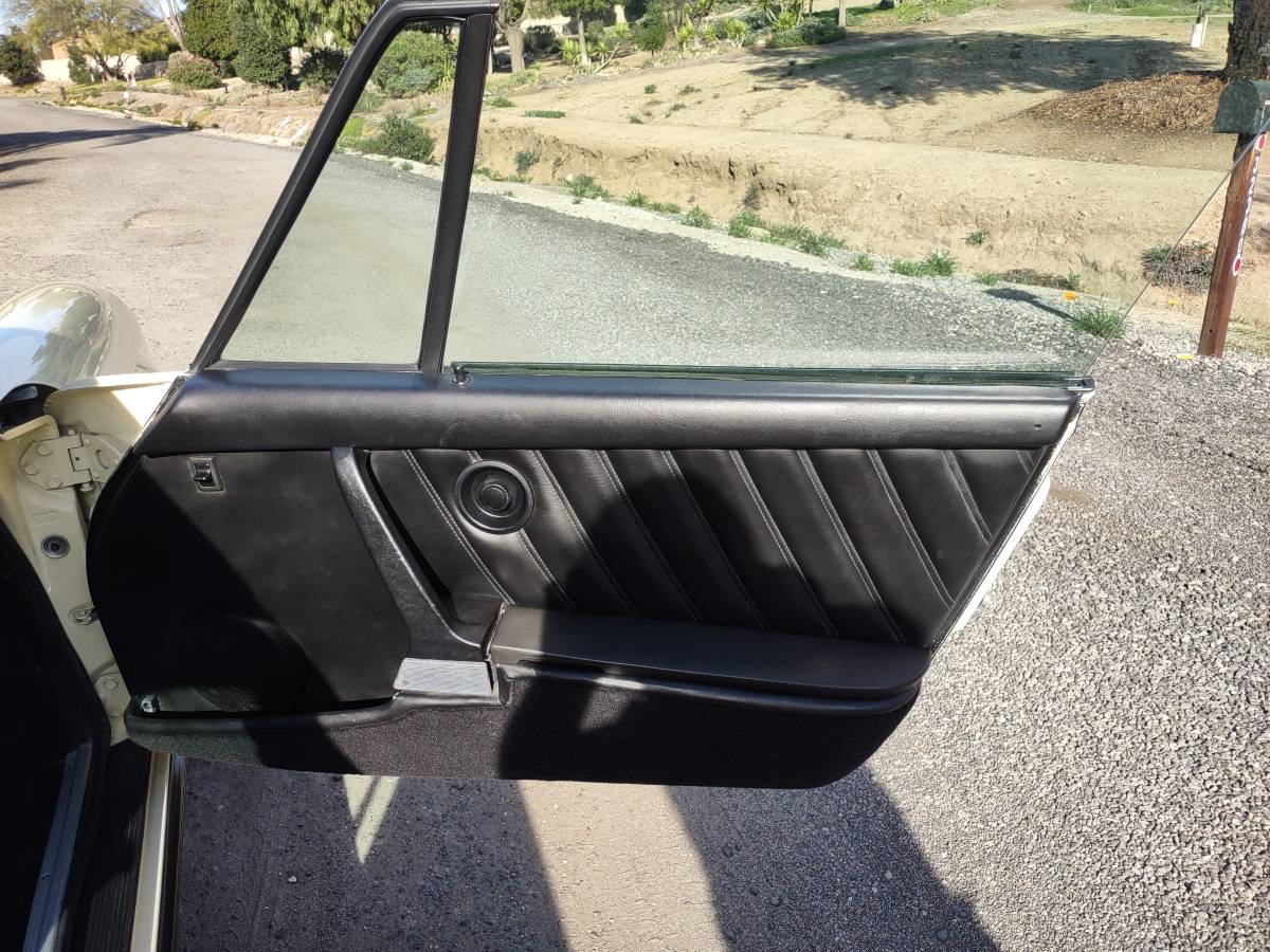 Porsche-911-s-1977-7