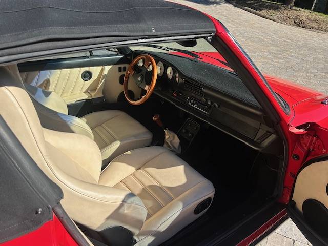 Porsche-911-sc-cabriolet-1983-red-13