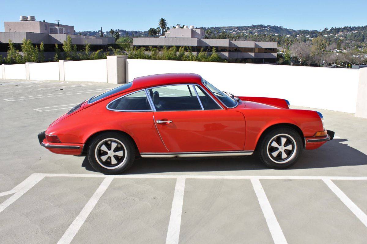 Porsche-911-t-coupe-1973-red-13