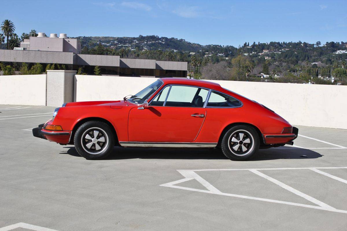 Porsche-911-t-coupe-1973-red-17