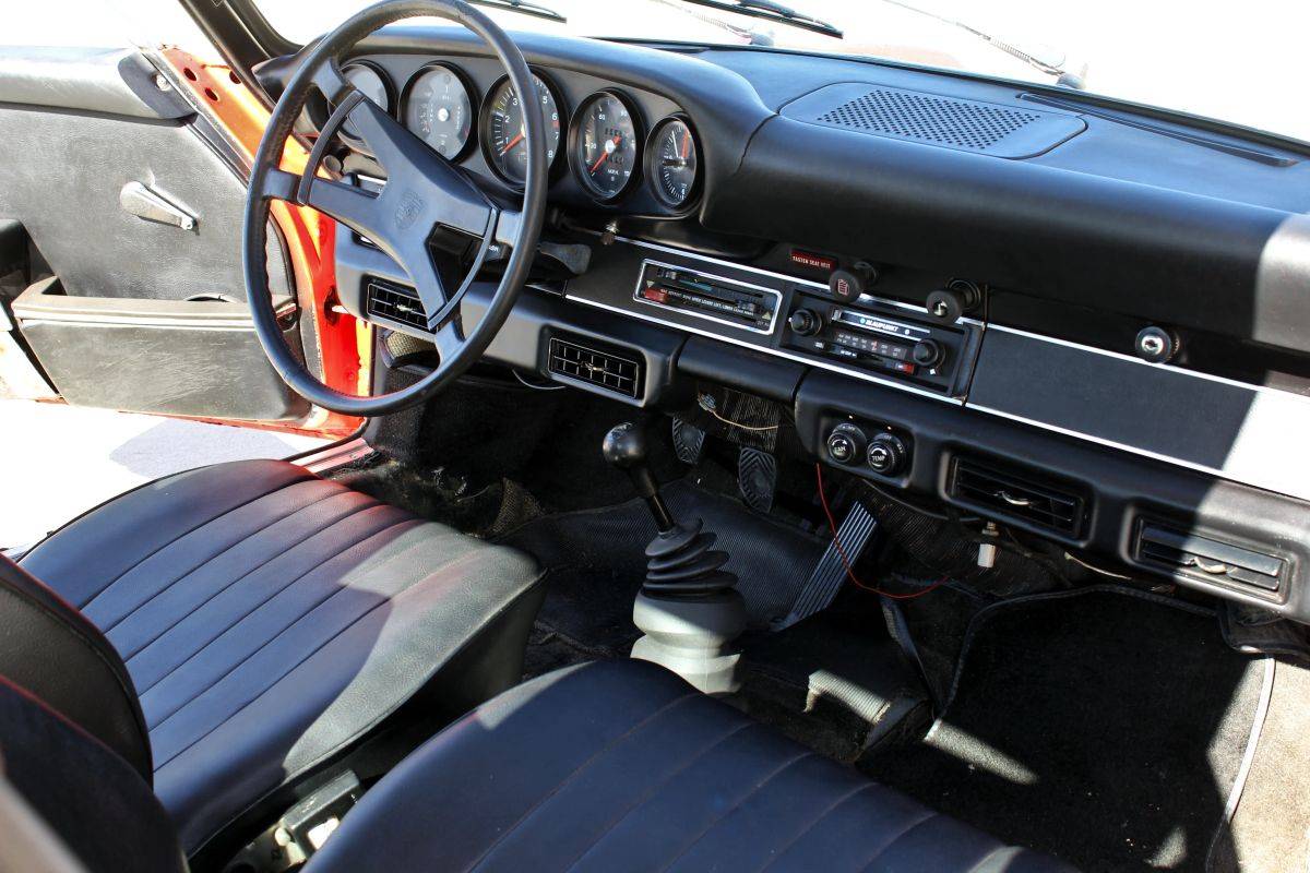 Porsche-911-t-coupe-1973-red-3